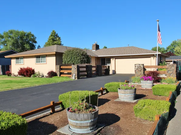 3713 Rio Vista Way, Klamath Falls, OR 97603