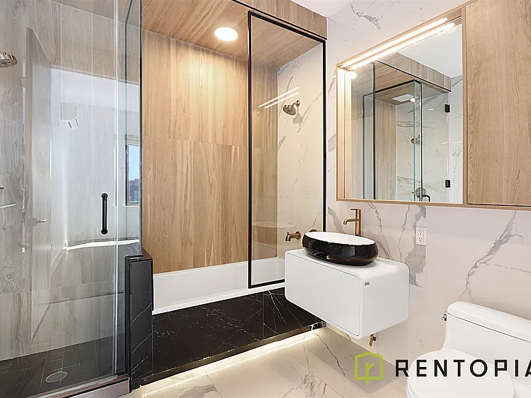 125 Borinquen Pl #323 — Photo 5