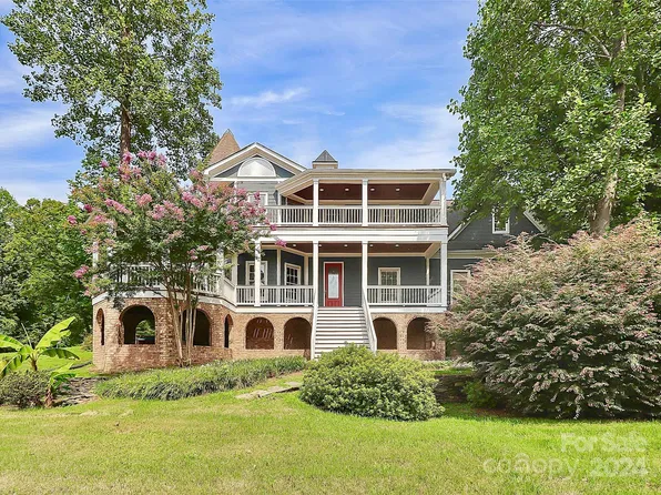 1802 Mountain Park Dr, Charlotte, NC 28214