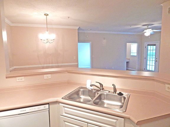 3rd image of 2102 Walden Park Dr