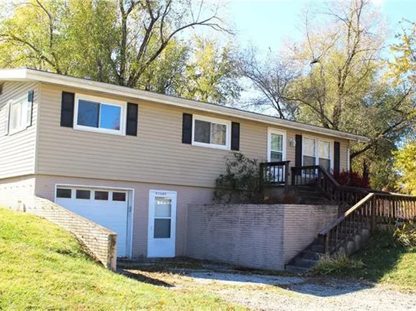 100 W Gillilan Rd, Jamesport, MO 64648