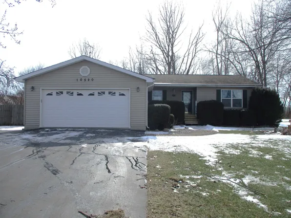 10520 E Garrison Rd, Durand, MI 48429