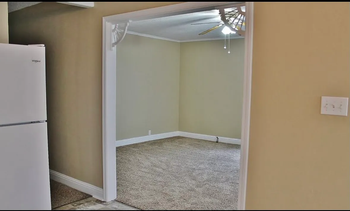 533 Rubin Dr — Photo 2