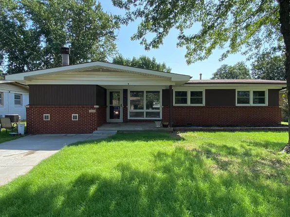 3334 S Mount Carmel Ave, Wichita, KS 67217