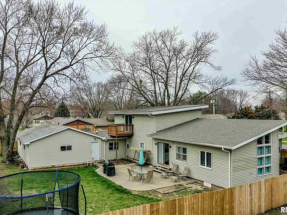 2nd image of 1390 Frank St