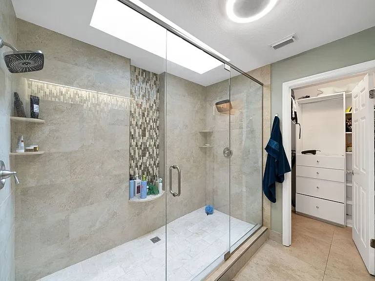 2758 Waymeyer Dr — Photo 13