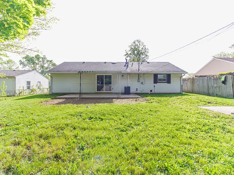 1445 Rolling Ridge Dr — Photo 20