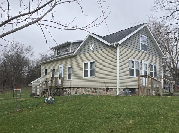 804 E State St, Colon, MI 49040