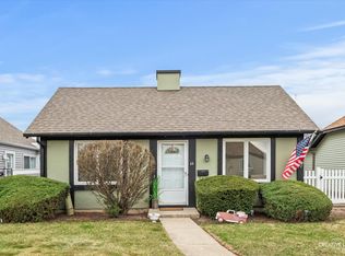 48 Garden Dr, Montgomery, IL