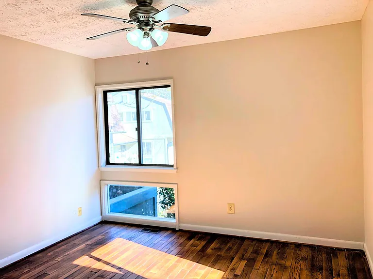 174 Woodstone Dr — Photo 11