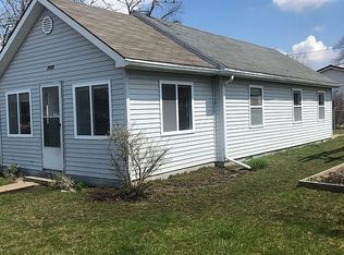 2085 S Lakeshore Dr, Albion, IN 46701
