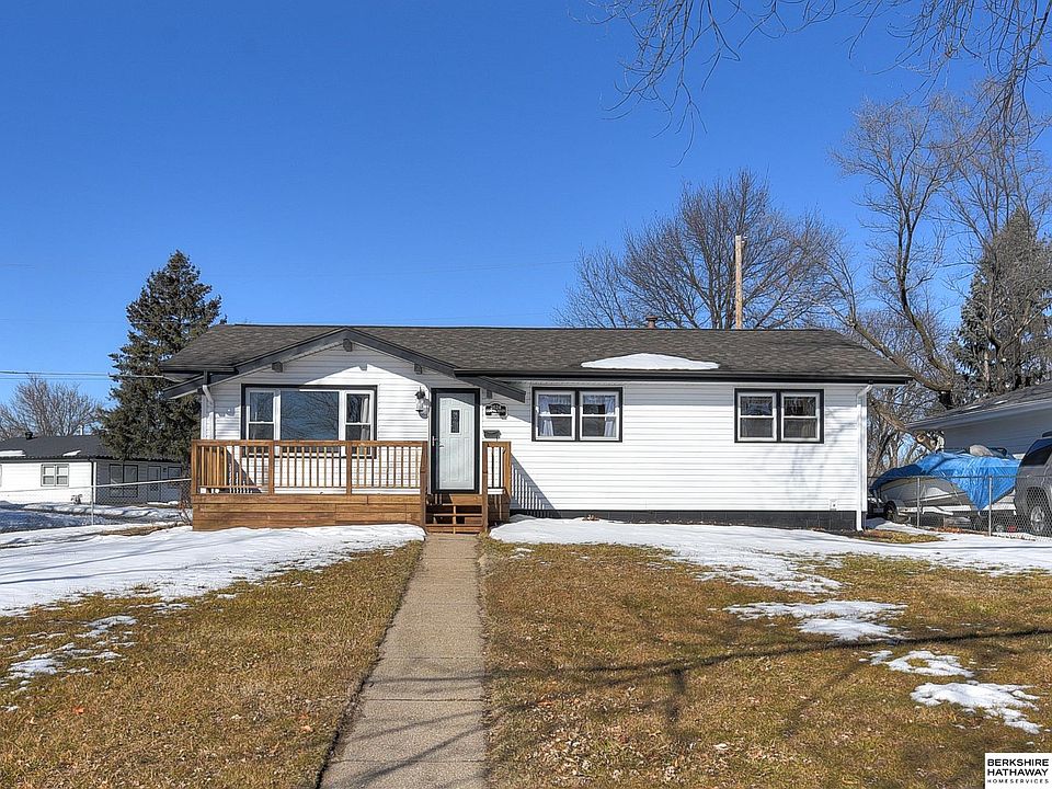 1st image of 3624 Cornhusker Dr