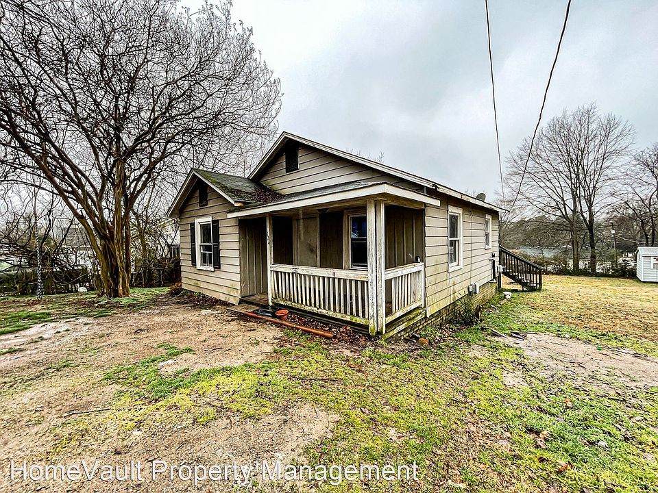 2nd image of 124 Wayne Ave
