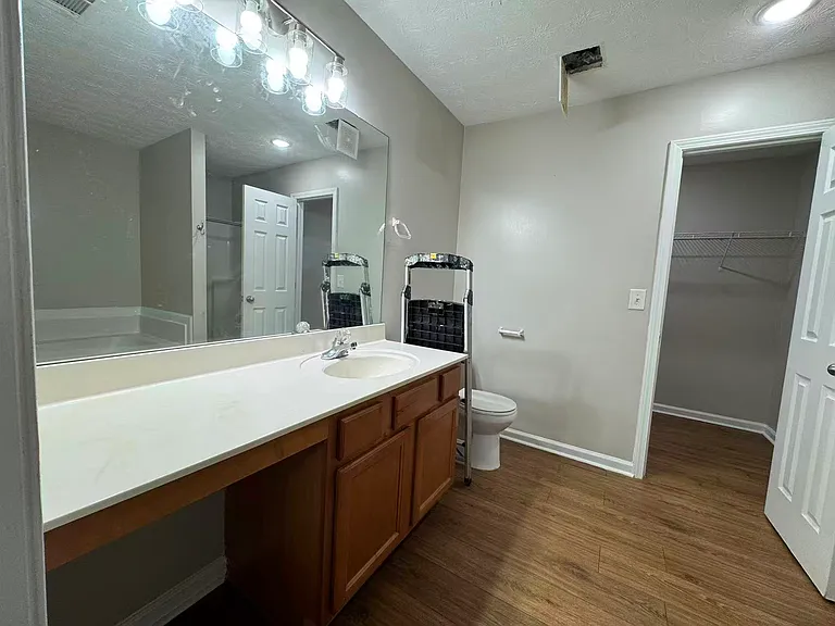 2529 Emma Way — Photo 7