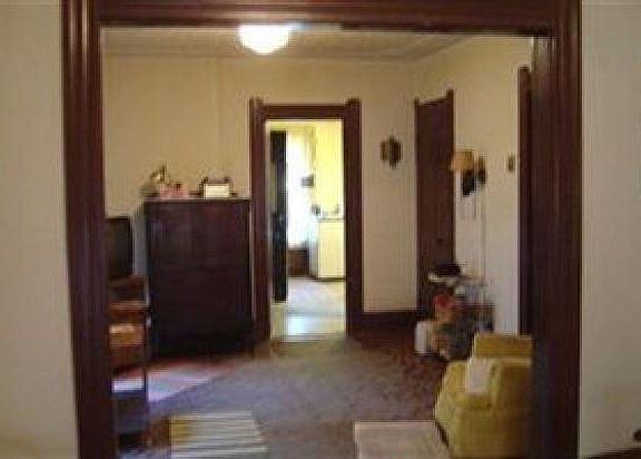 5th image of 2531 Lexington Ave
