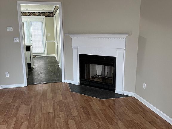 5th image of 3816 Sterling Pointe Dr Unit I2