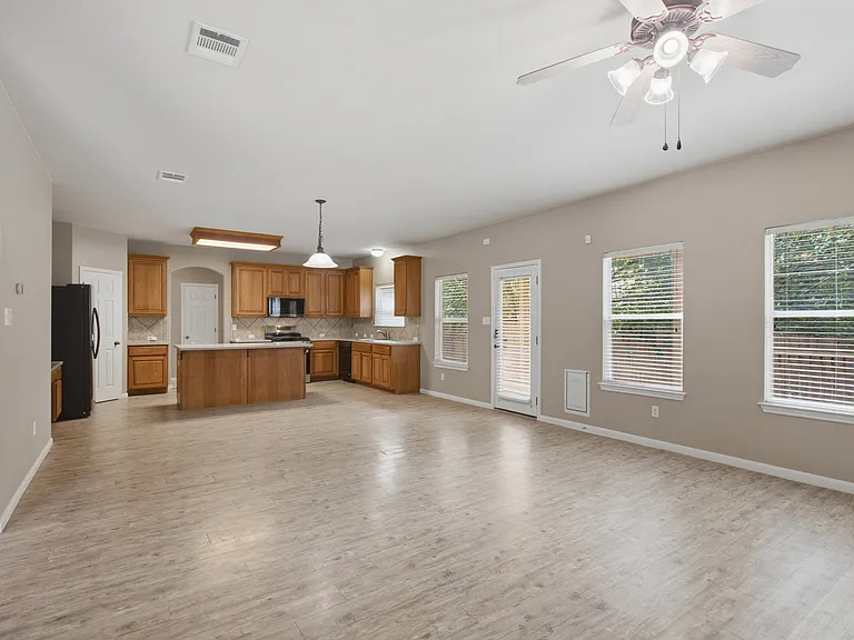 2302 Brookhollow Ter — Photo 19