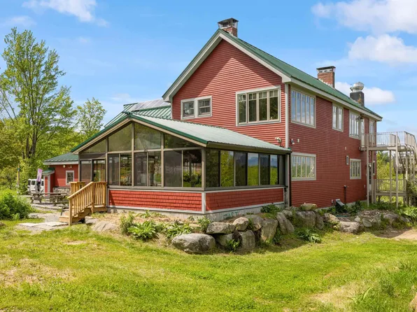 218 Streeter Woods Road, Dorchester, NH 03266