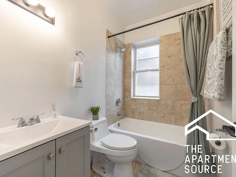 3849 W Ainslie St #1 — Photo 12