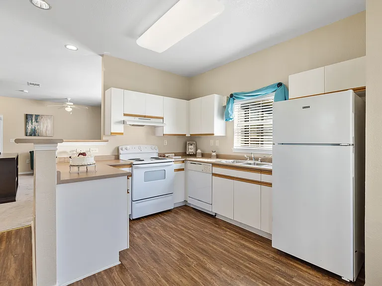 Bent Tree Townhomes — Photo 9