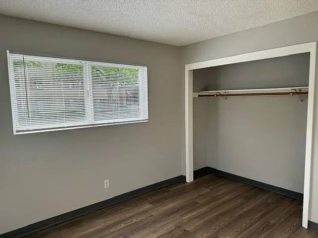 2411 W 2nd Ave — Photo 8