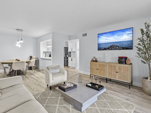 629 Sea Pine Way APT D2