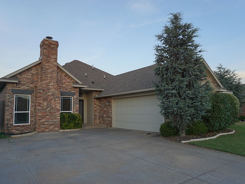1st image of 7704 Twin Oaks Dr