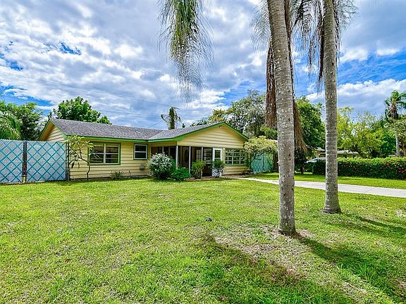 3rd image of 2880 Sequoia Ln
