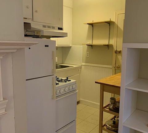 4th image of 74 John St #2nd