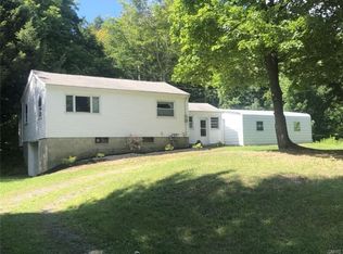 6061 Airport Rd, Oriskany, NY 13424