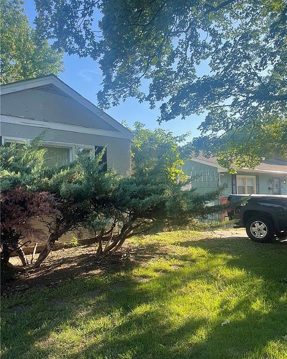 1st image of 3440 E 46th St