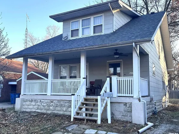527 E 4th St, Centralia, IL 62801