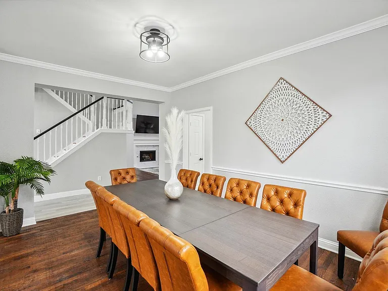 2401 Scarlet Oak Dr — Photo 12