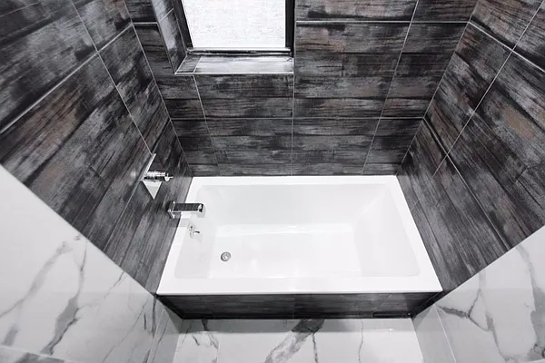 Rented by Voro, LLC | media 17