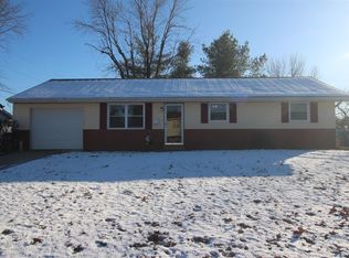 207 Camelford Dr, Troy, IL