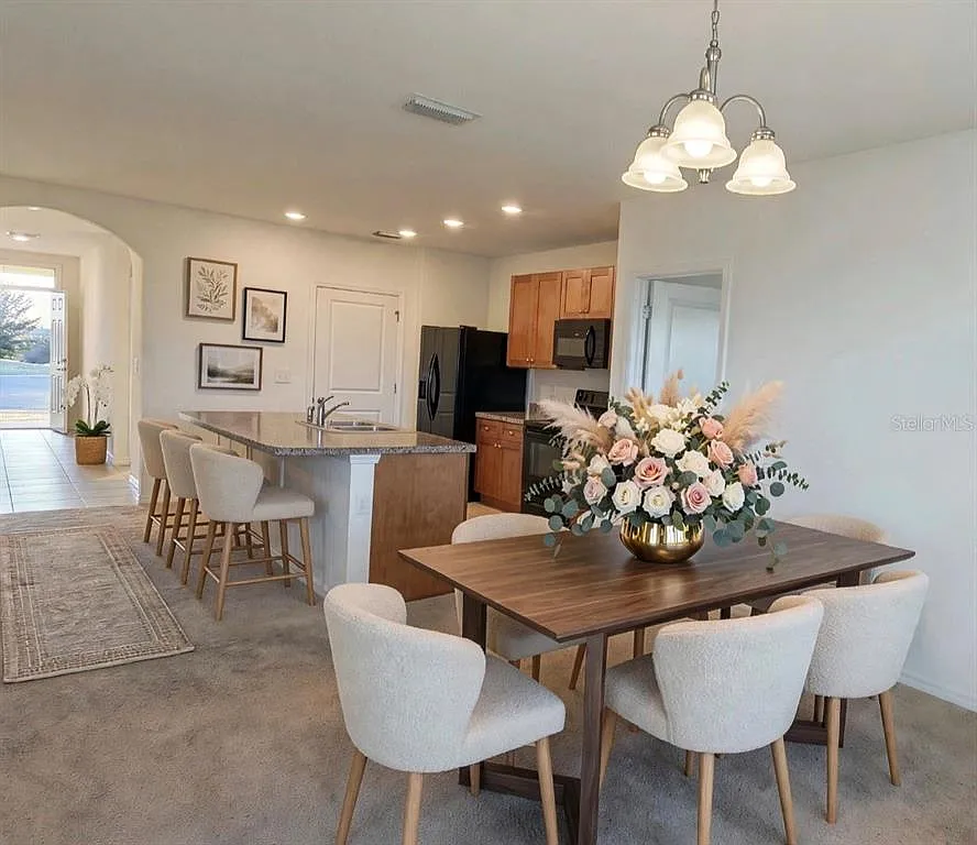 3 bed, 2.0 bath, 1639 sqft, $1,850 — Photo 3
