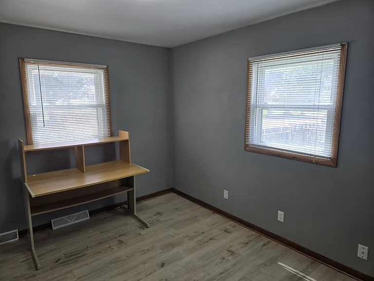 3477 S Kansas Ave — Photo 21