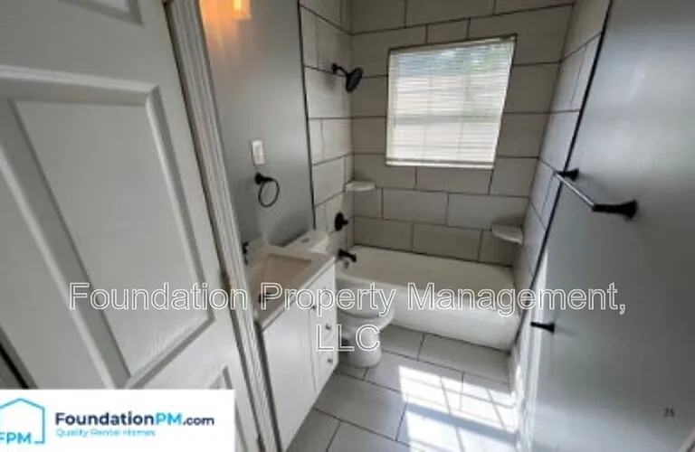 4347 Melwood St — Photo 10