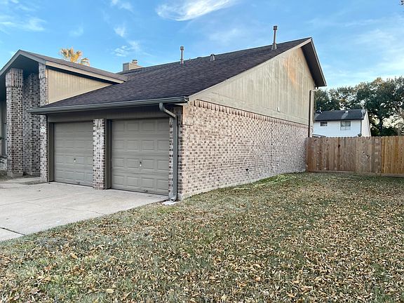 2nd image of 6811 Log Hollow Dr