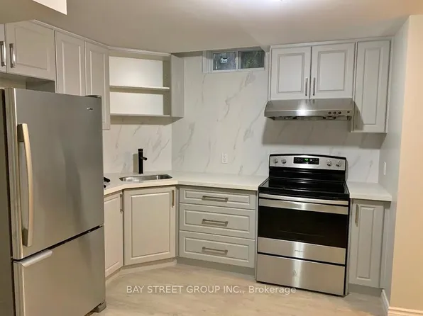 42 Winterberry Dr #Basement, Whitby, ON L1R 1Z2