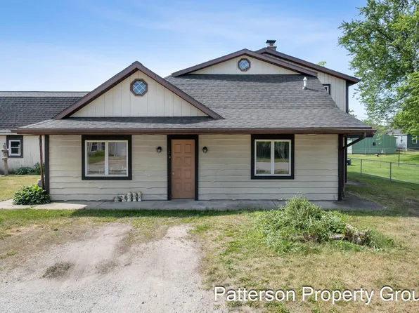 12135 Stewart St, Ravenna, MI 49451