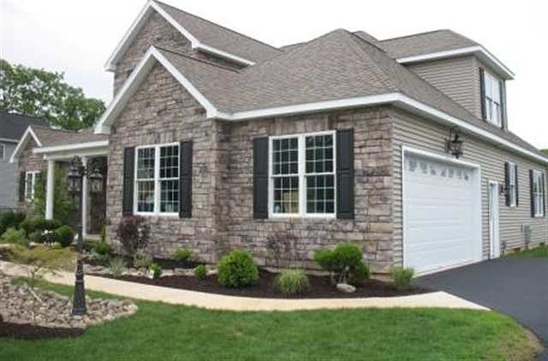 2nd image of 315 DANIELLE Drive