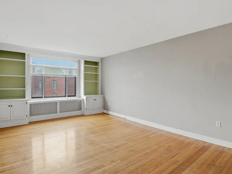 20 Ashland St #3L — Photo 9