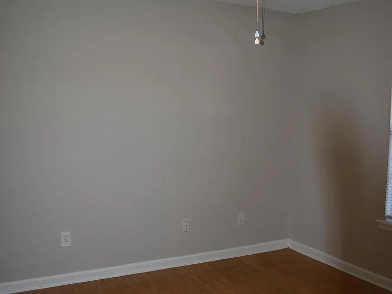 710 Legacy Ct — Photo 18
