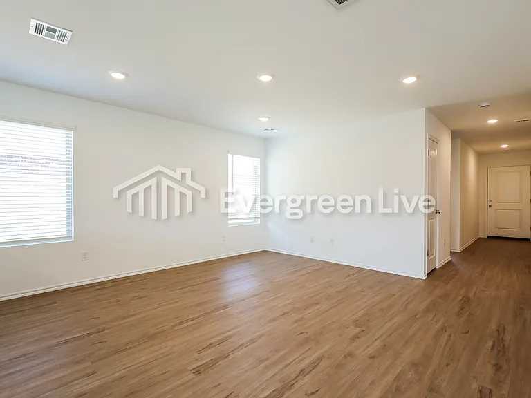 11628 SW 38th St — Photo 6