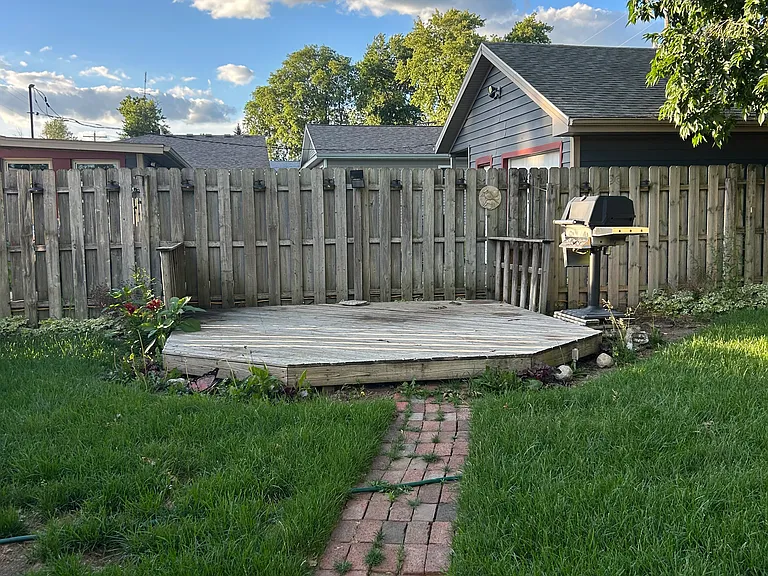 203 N Cleveland St — Photo 9