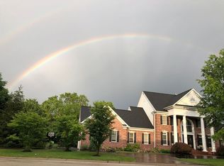 17290 Courtyard Mill Ln, Chesterfield, MO 63005