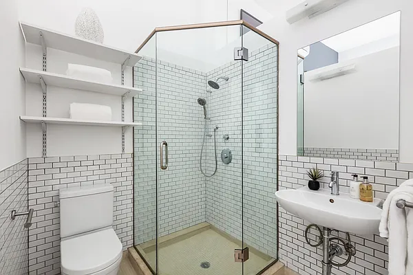 Rented by Douglas Elliman | media 23