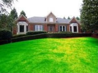 610 Clubfield Dr, Roswell, GA 30075