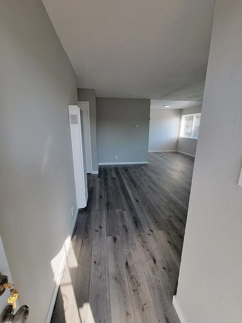 Dimond House — Photo 1